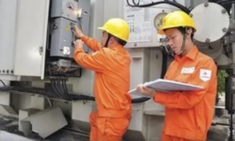 Chuyên gia cảnh báo: Không điều chỉnh cách dùng điện, hóa đơn sẽ còn tăng