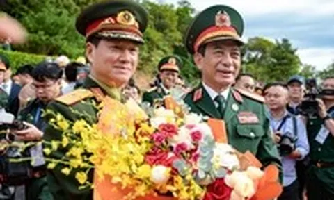 Đại tướng Phan Văn Giang chủ trì lễ đón Phó thủ tướng, Bộ trưởng Bộ Quốc phòng Lào