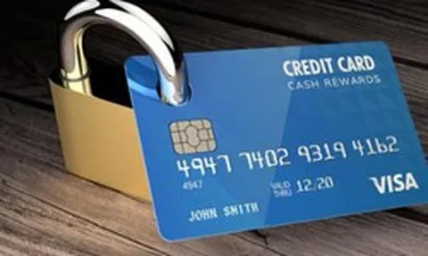 Cơ quan Thuế yêu cầu Vietcombank, VietinBank, Agribank... trừ tiền, phong toả tài khoản của loạt người nộp thuế có tên sau