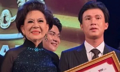 Hoàng Anh: "Tôi không muốn là bản sao của danh ca Chế Linh"