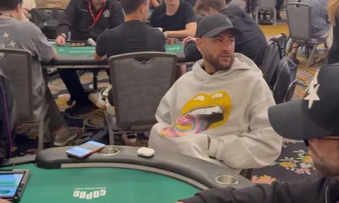 Neymar tìm đến poker sau khi Brazil bị loại