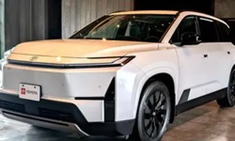 SUV điện 7 chỗ của Toyota lỡ hẹn ra mắt