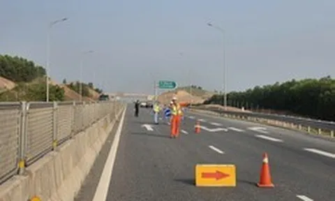 Thu phí 5 đoạn cao tốc Bắc - Nam qua miền Trung từ tối 15/7