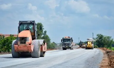 Tăng tốc thi công 5km cuối để nối thông toàn tuyến đường Hồ Chí Minh