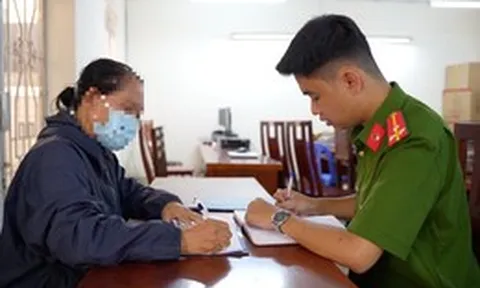 Bị dụ vay ngân hàng để sở hữu kỳ nghỉ, cô giáo hưu trí gánh nợ nửa tỉ đồng