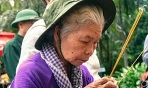 Chứng nhận bà Nguyễn Thị Lệ là vợ liệt sĩ Huỳnh Văn Quên từ sự công nhận của họ tộc nhà chồng