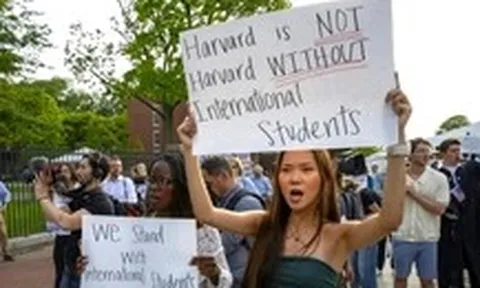 Mỹ 'đại tu' chính sách visa sau 50 năm, du học sinh chịu ảnh hưởng lớn