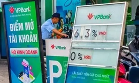 Điều gì đang diễn ra trên thị trường lãi suất: niêm yết 6%/năm, thực nhận tới 9%/năm?