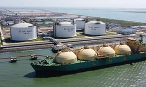 Quốc gia tiêu thụ LNG lớn nhất thế giới làm 1 việc - thị trường khí đốt toàn cầu lập tức sôi sục
