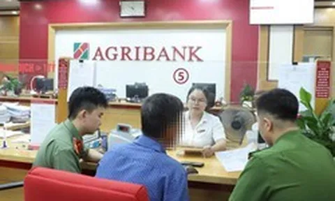 Nhận nhiều cuộc gọi từ đầu số +8477, người đàn ông SN 1985 vội đến Agribank giao dịch 120 triệu đồng: Công an lập tức có mặt tại ngân hàng