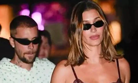 Justin Bieber sau màn xuất hiện khiến hơn 80.000 người im phăng phắc