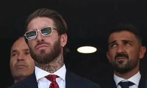 Bức ảnh toàn huyền thoại khiến diện mạo Sergio Ramos gây sốt