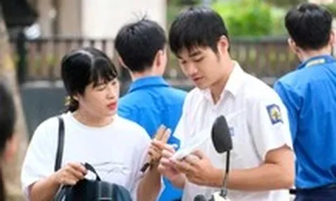 Bộ GD-ĐT đề xuất cấm hội cha mẹ học sinh thu hộ, sửa trường bằng tiền phụ huynh