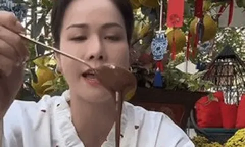 Nhật Kim Anh trở thành 'chất liệu meme' cho cả cõi mạng