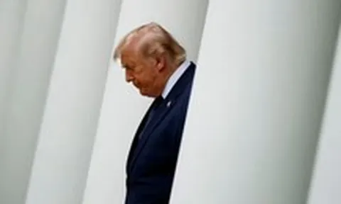 Hạ viện Mỹ thông qua nghị quyết yêu cầu ông Trump chấm dứt chiến sự với Iran