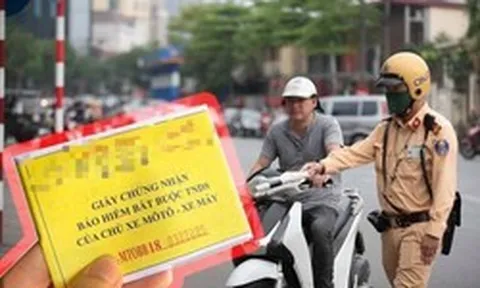 Tất cả người dân đang đi xe máy chú ý thông tin mới nhất về bảo hiểm bắt buộc