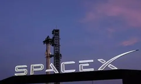 Elon Musk để ngỏ khả năng sáp nhập Tesla và SpaceX