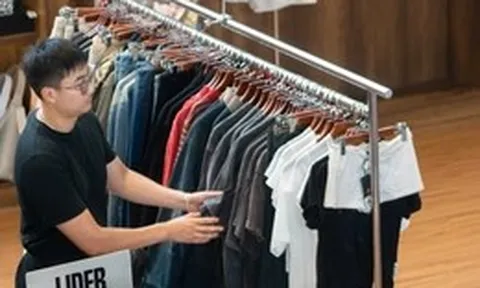 Doanh nghiệp dệt may Việt nói gì về mức thuế quan mới của ông Trump?