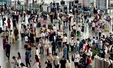 Trung Quốc sơ tán hơn 20.000 người, dừng tàu hỏa trước khi bão Noul đổ bộ