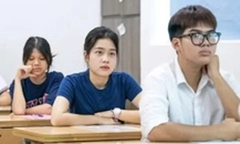Bộ GD-ĐT: Tính toán chia kỳ thi tốt nghiệp THPT thành nhiều đợt trong năm, có bài thi tổng hợp