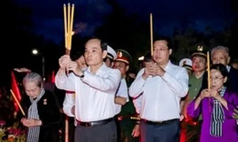 Kết nạp 5 đảng viên là chiến sĩ tình nguyện hè tại đặc khu Côn Đảo