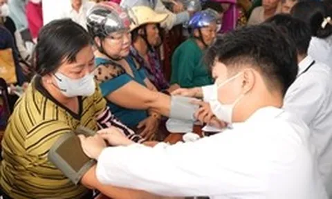 'Hành trình sức khoẻ xanh' huy động hơn 6 tỉ đồng hỗ trợ cộng đồng tại Cà Mau