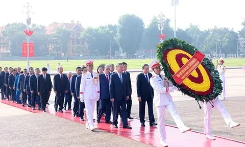 Lãnh đạo Đảng, Nhà nước vào lăng viếng Chủ tịch Hồ Chí Minh, tưởng niệm Anh hùng liệt sĩ