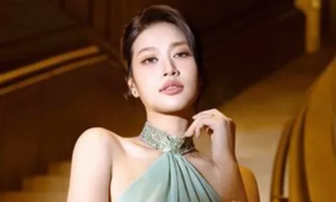 Hoa hậu Đoàn Thiên Ân đánh dấu cột mốc đáng nhớ ở tuổi 26 khi "mua nhà tặng ba"