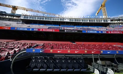 Tai nạn chết người trong lúc nâng cấp sân Camp Nou