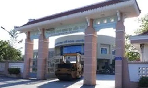 Không chỉ ở Đắk Lắk, thí sinh chỉ đạt 2,25 điểm vẫn vào trường chuyên tại Bến Tre