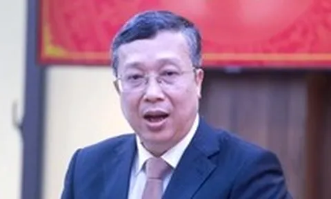 Ban Bí thư khai trừ Đảng Thứ trưởng Bộ Nông nghiệp và Môi trường Hoàng Trung và 4 cán bộ