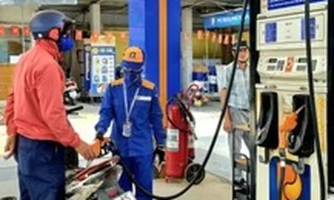 Trao quyền doanh nghiệp tự quyết: Giá xăng dầu có 'nhảy múa'?