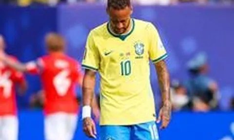 Neymar từ giã đội tuyển Brazil