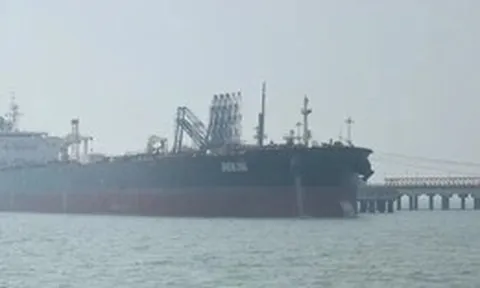 Iran bác đề xuất của Oman, muốn kiểm soát phần lớn hoạt động lưu thông qua Hormuz