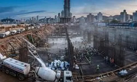 Phát hiện 775 xe trộn bê tông đổ hơn 5.400 m3 cả ngày lẫn đêm, bí mật dưới lòng đất của công trình hơn 50.000 mét vuông lộ diện