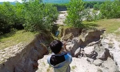 Vụ doanh nghiệp khai thác khoáng sản xong rồi ‘tính chạy làng’, xin phá sản: Bao giờ xử lý dứt điểm?