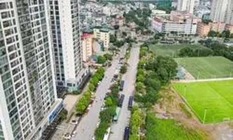 Đường hơn 1km ở Hà Nội dang dở gần 10 năm, dân sống mòn mỏi trong vùng quy hoạch