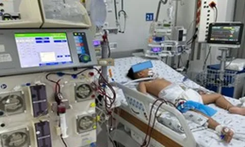 Thay huyết tương cứu sống bé trai 4,5 tuổi ngộ độc paracetamol nặng