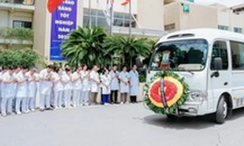 Xúc động hình ảnh hàng trăm y bác sĩ, học trò tiễn biệt cây đại thụ ngành hồi sức cấp cứu Vũ Văn Đính