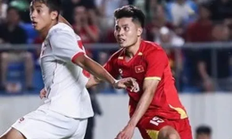 Trương Tiến Anh nhận tin bà qua đời sau khi cùng tuyển Việt Nam đến Indonesia