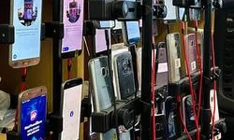 Thao túng tương tác mạng xã hội bằng phonefarm tích hợp AI ngày càng tinh vi