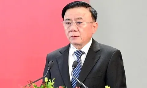 Bộ Chính trị: Chấn chỉnh, xử lý nghiêm việc lợi dụng danh nghĩa hội để hoạt động trục lợi