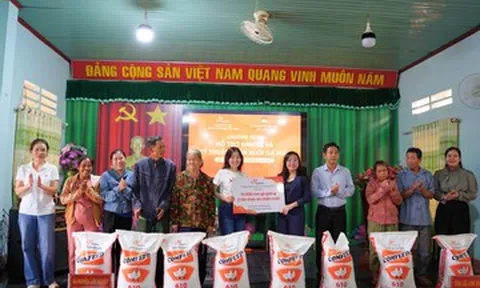 Japfa hỗ trợ 10.000 gà giống, cùng xã Long Hà xây dựng sinh kế bền vững