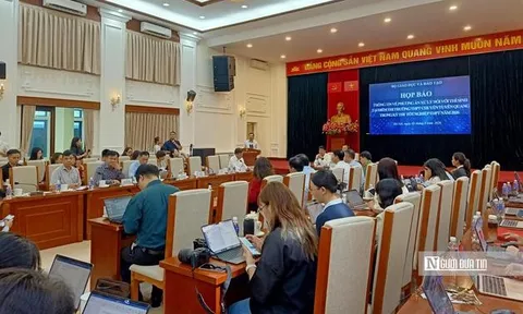 Vì sao chưa công bố kết luận điều tra cuối cùng nhưng Bộ GD&ĐT đã quyết định tổ chức thi lại?
