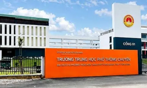Sáng 5/8, Bộ GD-ĐT công bố phương án xử lý thí sinh tại điểm thi Trường THPT chuyên Tuyên Quang
