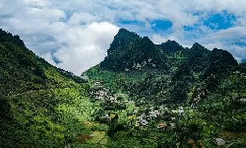 Việt Nam có 1 nơi mát mẻ quanh năm chỉ khoảng 20 độ, sở hữu cung đường thuộc nhóm "tứ đại đỉnh đèo", được Oscar du lịch vinh danh liên tục