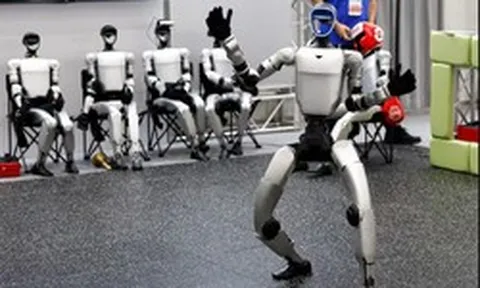 Càng bị đấm, đá, kéo ngã, Unitree G1 càng có giá trị: Nghịch lý phía sau robot 13.500 USD