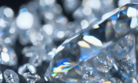 Nghịch lý thị trường kim cương nhân tạo, 99 carat chỉ từ 85.000 đồng