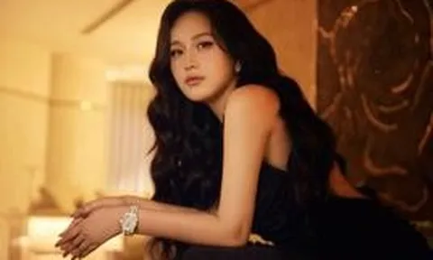 Cuộc sống giàu có đến ngột ngạt, mệt vì nghĩ cách tiêu tiền của Mai Phương Thúy quê Hà Nội, SN 1988