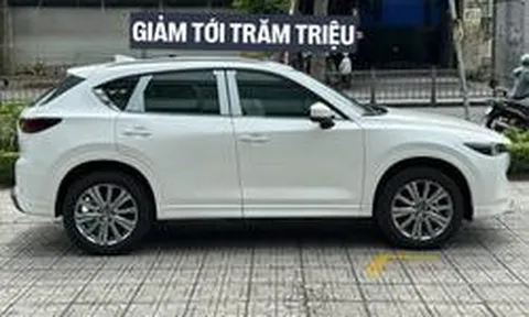 Mazda CX-5 xả kho giảm giá tới 107 triệu đồng tại đại lý, bản cao giá xuống áp sát Toyota Yaris Cross